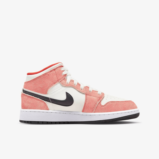 Jordan 1 Mid SE ‘Orange Suede’