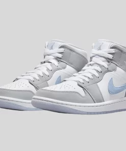 Air Jordan 1 Mid Wolf Grey Blue