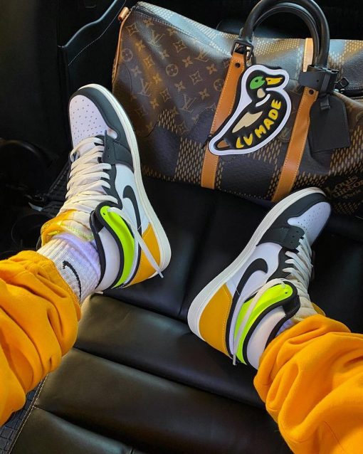 Air Jordan 1 Retro High “Volt Gold”