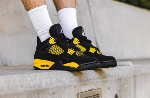 Air Jordan 4 Retro ‘Thunder’