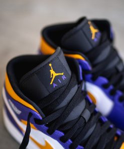 Air Jordan 1 Mid Lakers