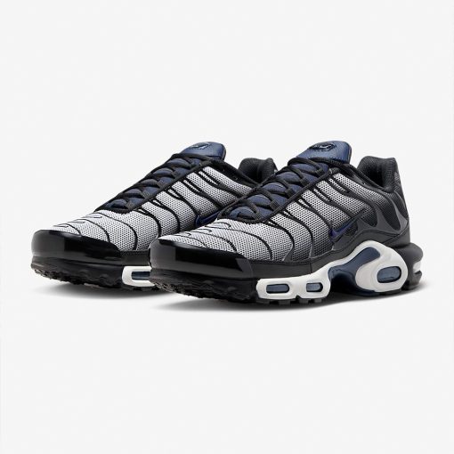 Air Max Plus SE – Black/Summit White/Black/Obsidian