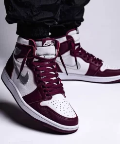 Air Jordan 1 Retro High OG ‘Bordeaux’