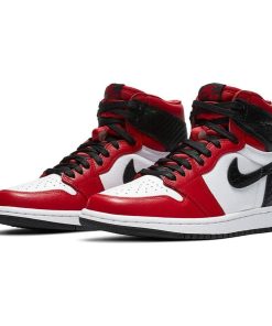 Air Jordan 1 Retro High Satin Snake Chicago