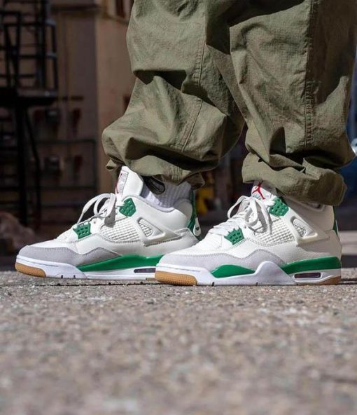 Air Jordan 4 Retro x Nike SB ‘Pine Green’