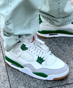 Air Jordan 4 Retro x Nike SB ‘Pine Green’