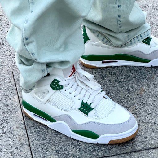 Air Jordan 4 Retro x Nike SB ‘Pine Green’