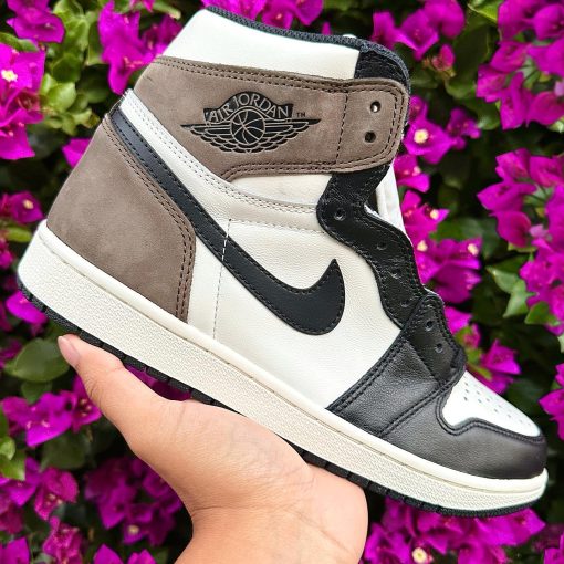 Air Jordan 1 High “Dark Mocha”