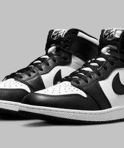 Air Jordan 1 Retro High Black White