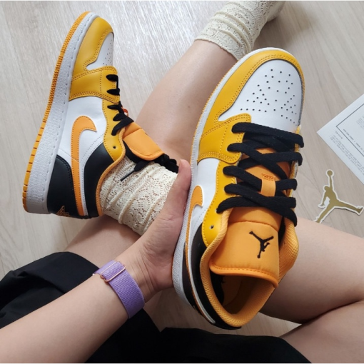 Air Jordan 1 Low Taxi