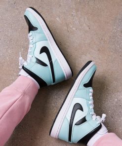 Air Jordan 1 Mid Aqua Black