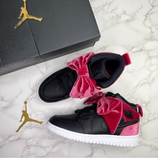 Air Jordan 1 Mid Bow