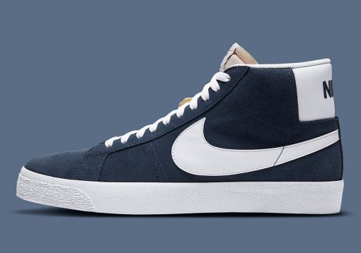 Nike SB  Zoom Blazer Mid Sneakers in Navy White Red