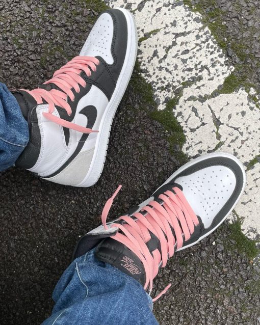 Air Jordan 1 Retro High OG Bleached Coral