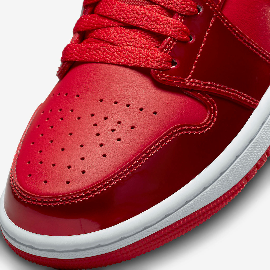 Air Jordan 1 Mid SE ‘University” Red Pomegranate Air Jordan 1 Mid SE ‘University” Red Pomegranate