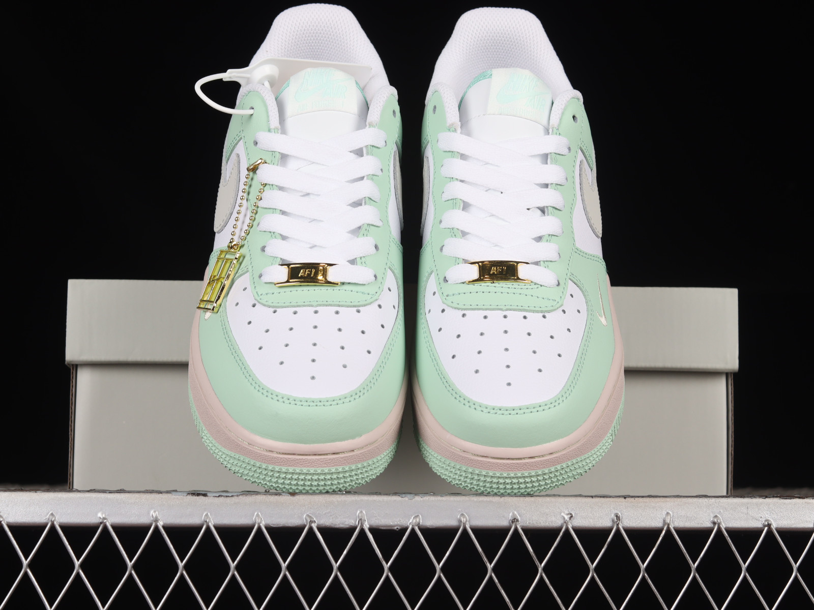 Air Force 1 07 Apple Green White Pink Metallic Gold Air Force 1 07 Apple Green White Pink Metallic Gold