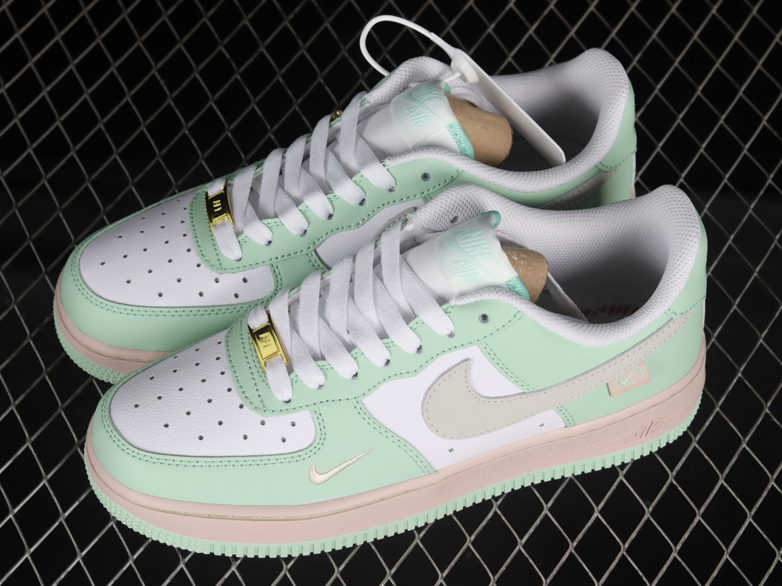 Air Force 1 07 Apple Green White Pink Metallic Gold Air Force 1 07 Apple Green White Pink Metallic Gold