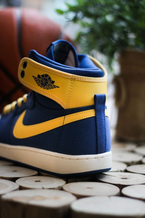 Air Jordan 1 KO “Laney”