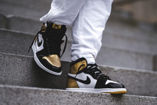 Air Jordan 1 Retro High Gold “Top 3”