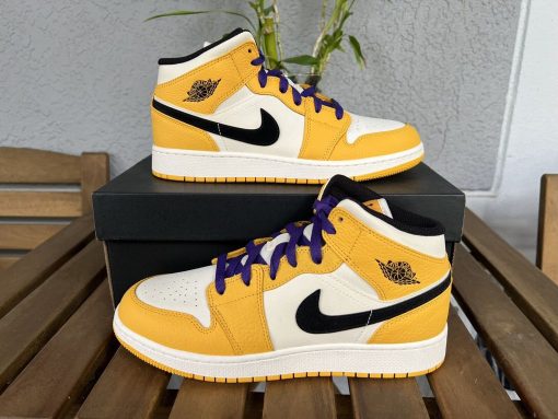 Air Jordan 1 Mid Lakers Colorway