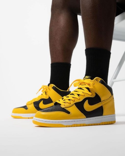 Nike Dunk High SP ‘Varsity Maize’