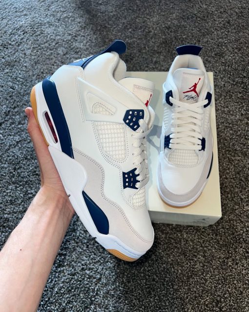 Nike SB x Air Jordan 4 “Navy”