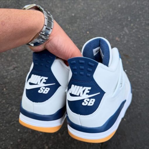 Nike SB x Air Jordan 4 “Navy”